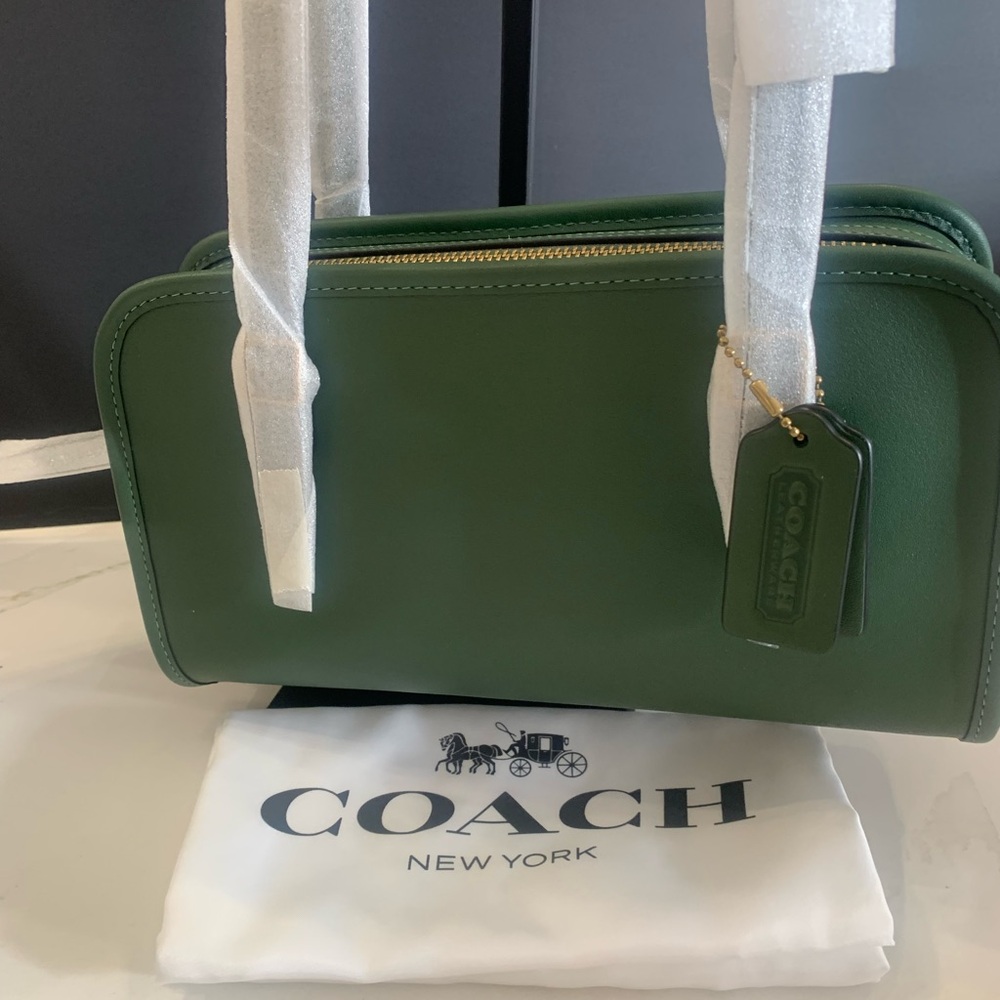 Coach Swing Zip Bag